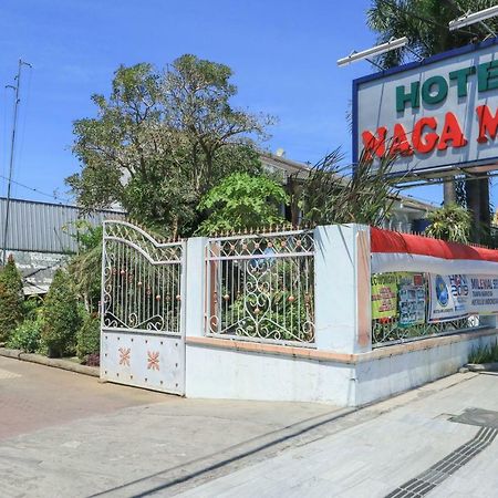 Mojokerto Naga Mas Hotel מראה חיצוני תמונה